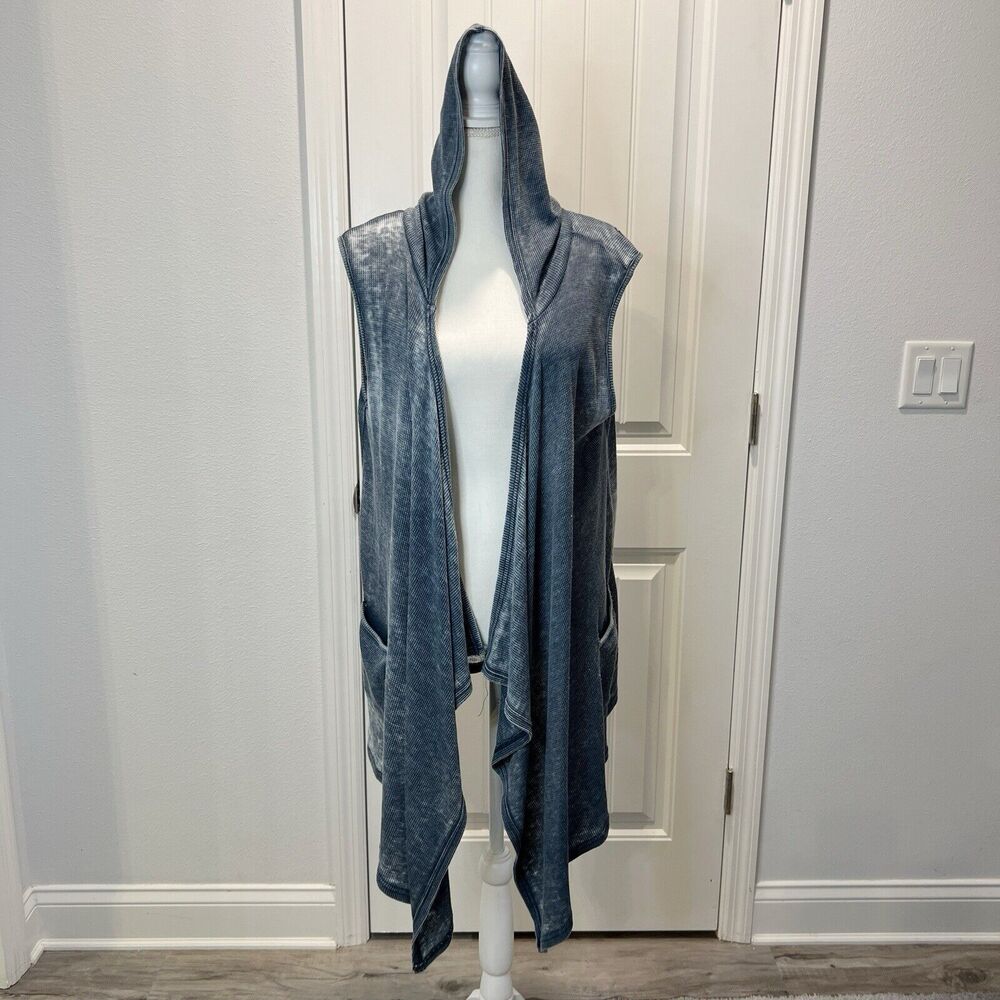 Back In The Saddle Cardigan Rhinestone Wings Hooded Sleeveless Gray Pockets L - Picture 2 of 16